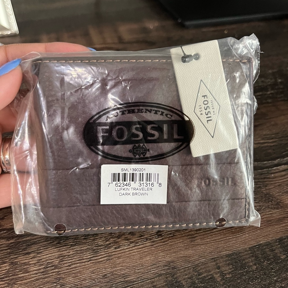 Men’s wallets by Fossil